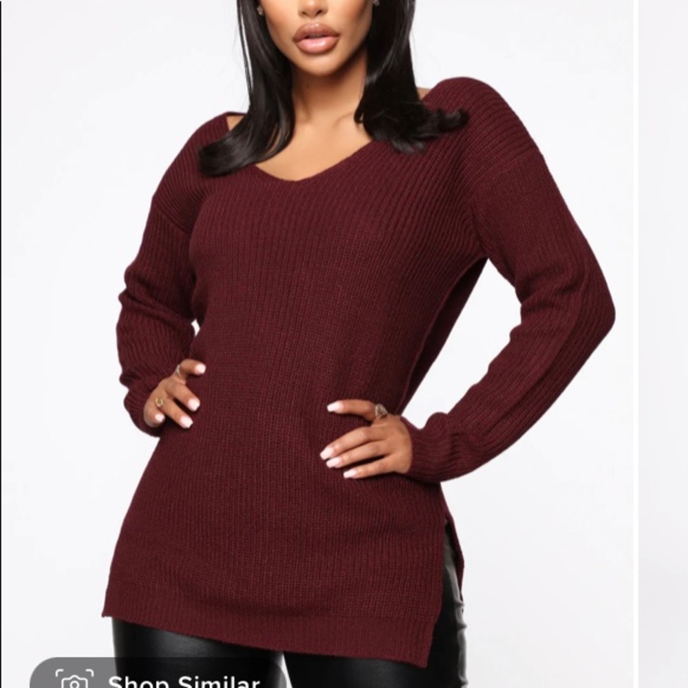 Burgundy sweater with crossed back from fashion nova